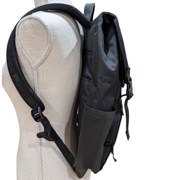 Timbuk2 Incognito Flap Pack in Urban Black Commuter Backpack Unisex One Size NWT - Picture 6 of 8